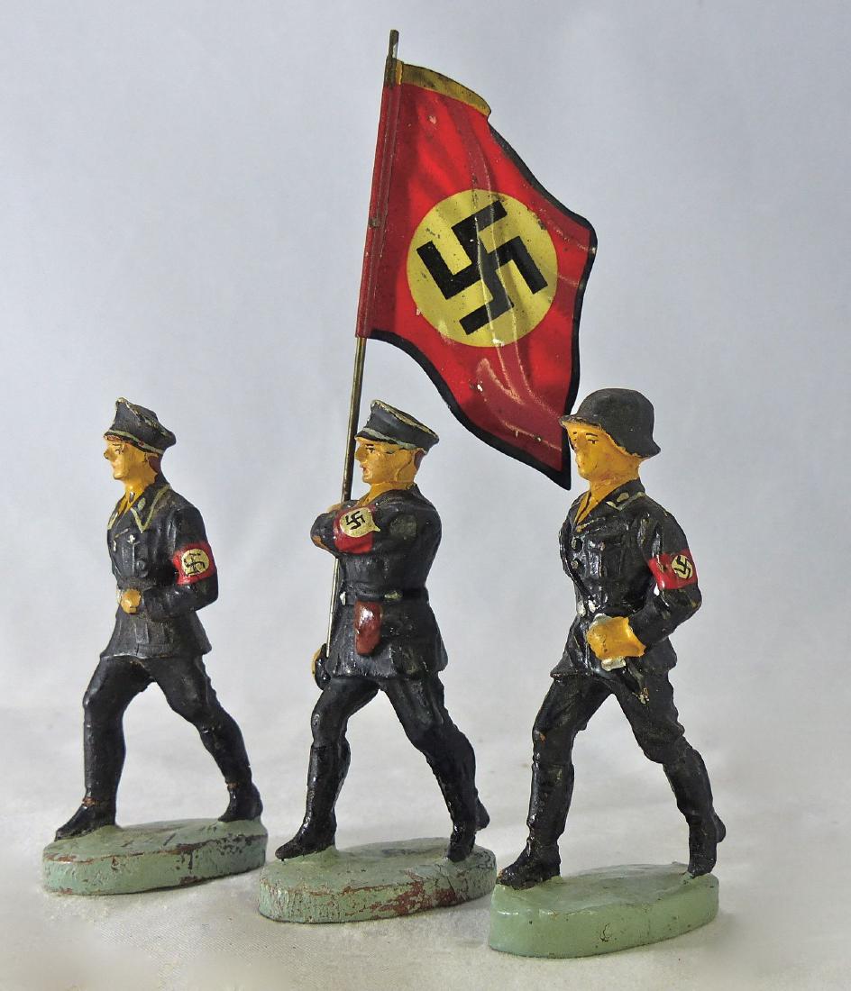 Elastolin 2 SS Marching and 1 SS with Flag (1 of 1)