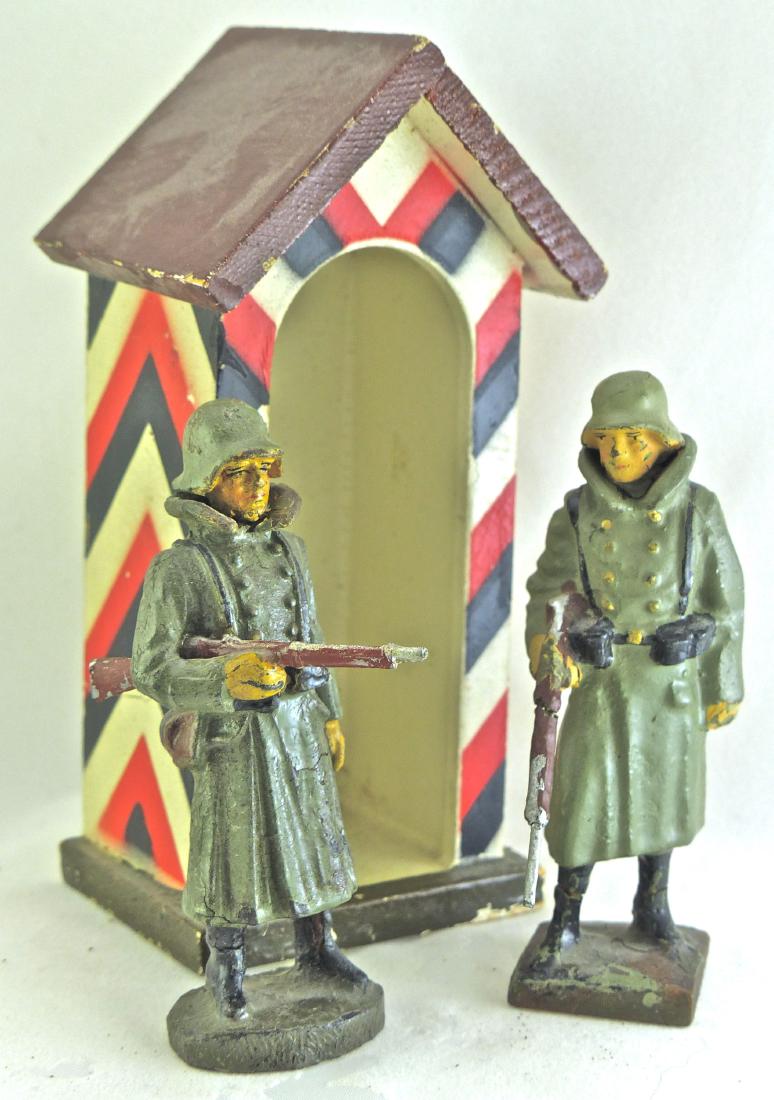 Lineol/ Elastolin Guard House 2 Guards (1 of 1)