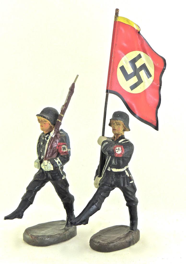 Elastolin 2 Leibstandarte Goosestepping 1 Flag (1 of 1)