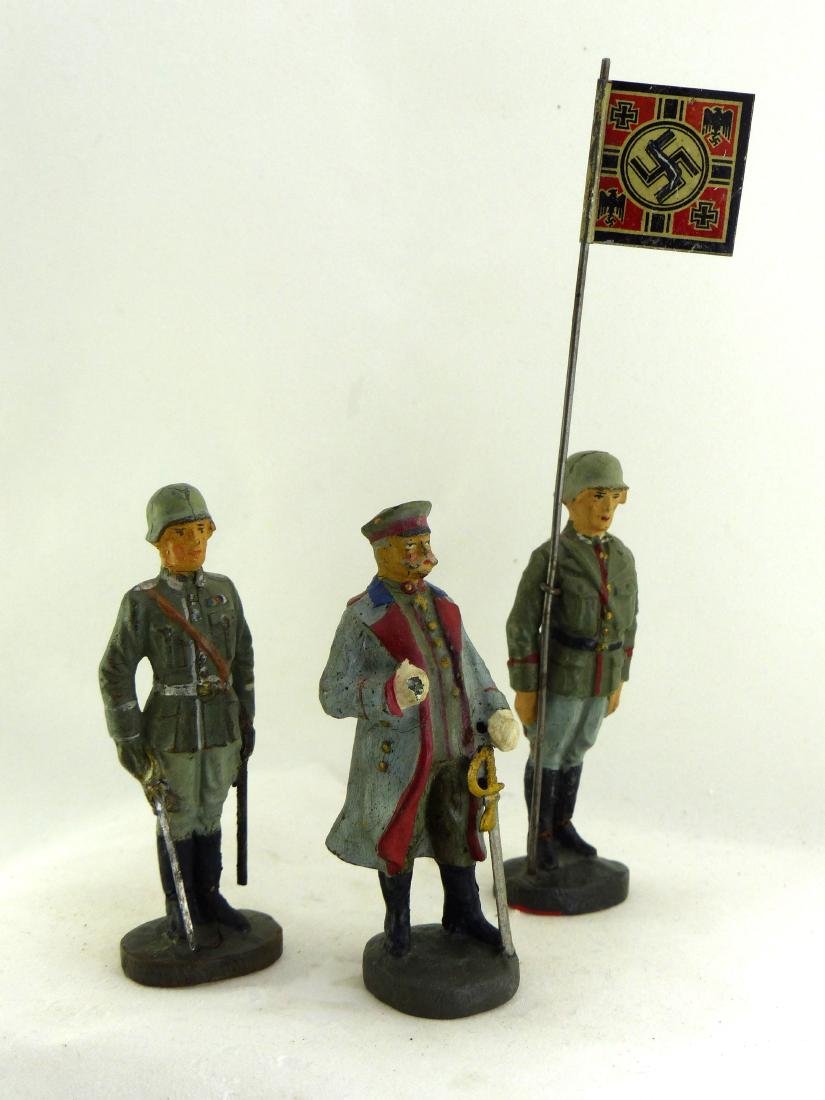 Elastolin Hindenburg Hdqtr. Standard Officer (1 of 1)