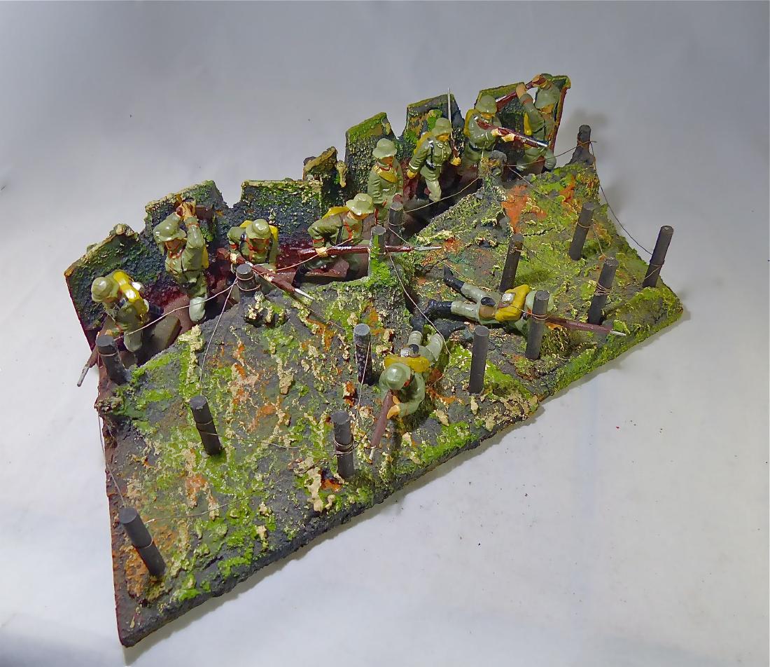 Hausser 2 Trenches with 10 Lineol German Soldiers (1 of 1)