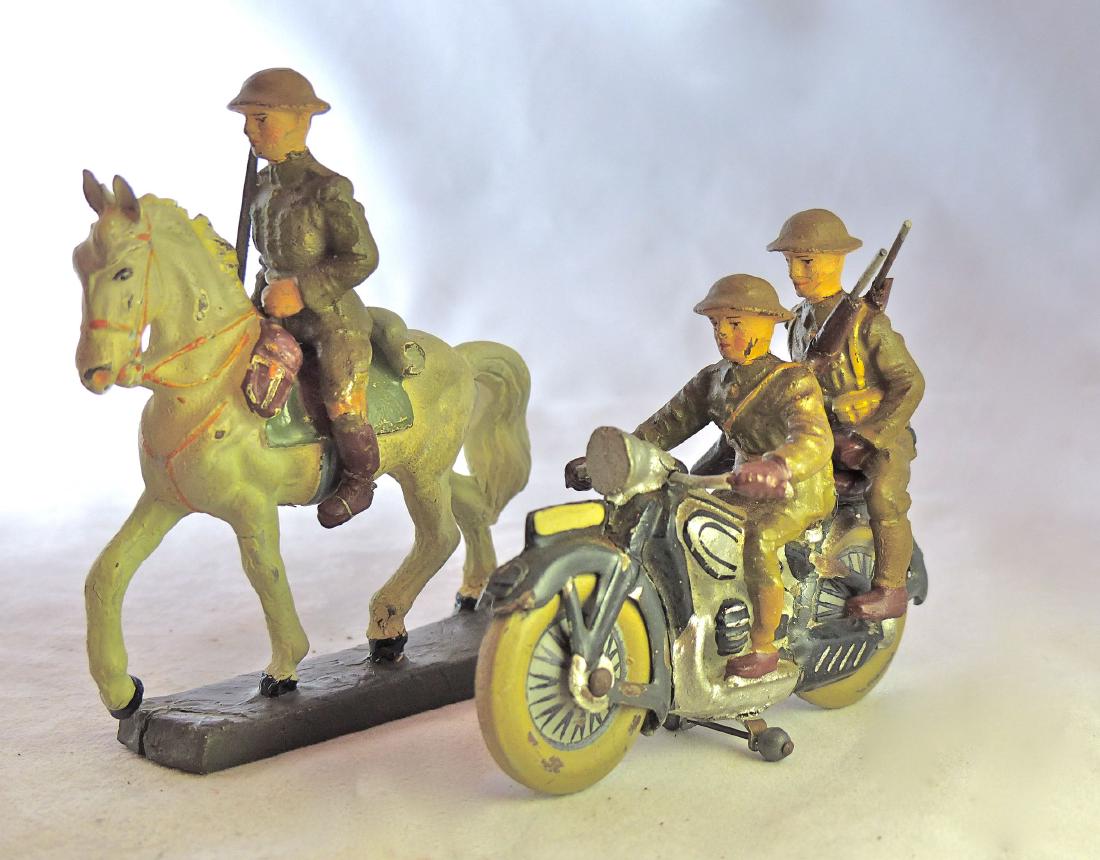 Lineol Motorcycle Tin Wheels US Soldiers (1 of 1)