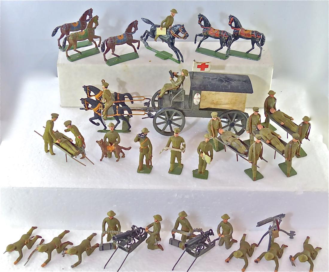 Heyde Medical Ambulance and Stretcher Teams: US soldiers. Horse drawn ambulance with 2 soldiers.2 doctors treat wounded 1 piece. 3 stretcher teams 4 pieces each. Medic with dog. 6 crawling combat group 2 machine gun teams. 3 officers staff.1 mou