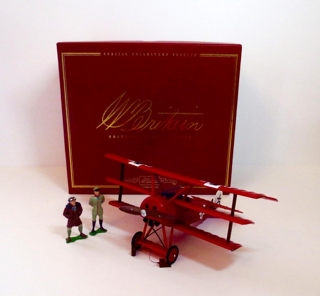 Britains Fokker DR1 with Manfred & Lothair: Set #00158. 4 pieces. Very good condition. Box very good.