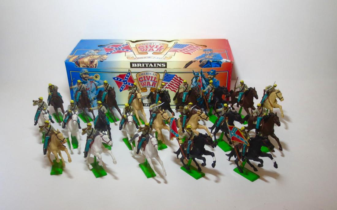 Britains American Civil War Confederate Cavalry: Plastic Figures. In Federal Counter Pack #7704 Box. 22 pieces. Excellent condition. Box very good.
