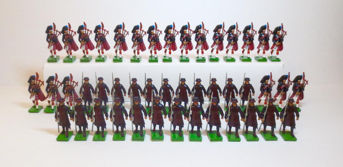 Britains Scots Guard Pipers and Yeoman Warder (1 of 1)