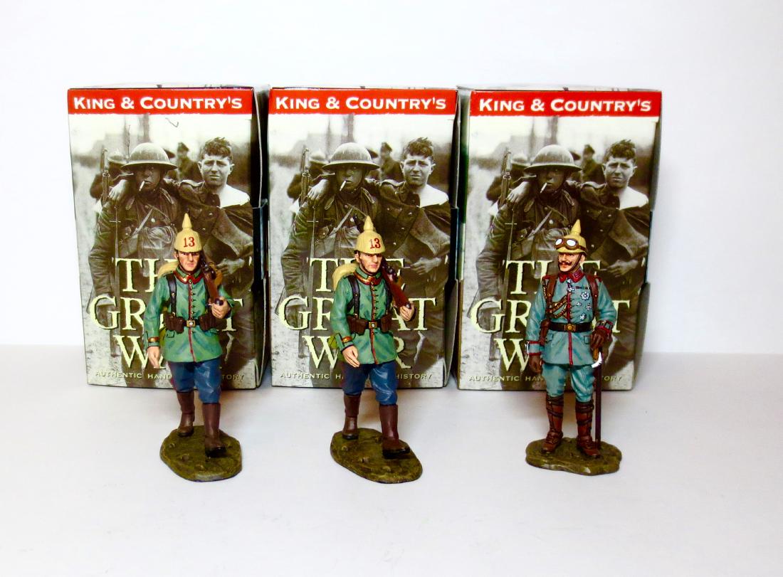 King & Country Prussian Officer and Infantry: The Great War Assortment. 3 pieces. Excellent condition. Boxes excellent.