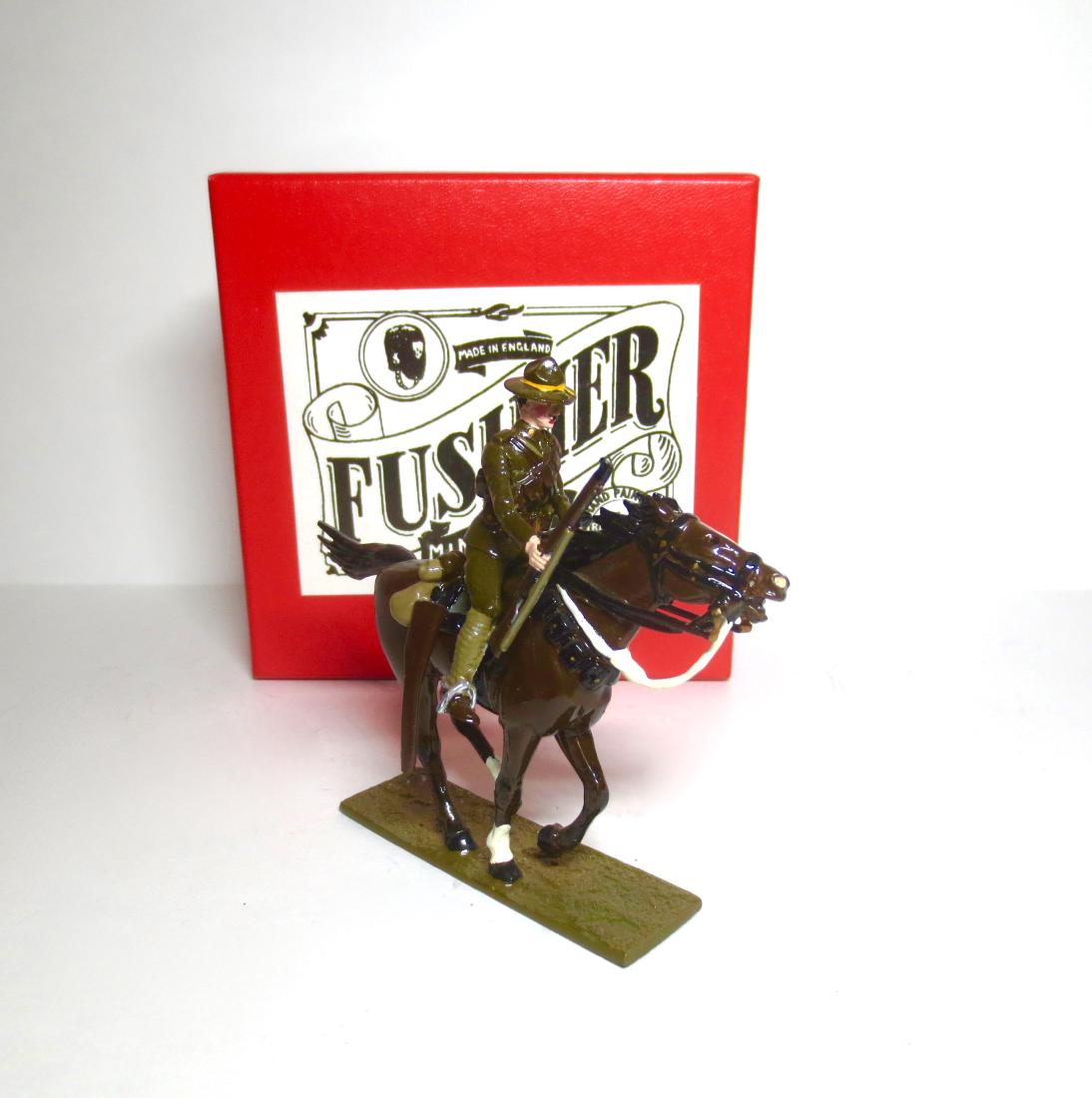 Fusilier WWI Cavalry with Rifle: 2 pieces. Excellent condition. Box very good.