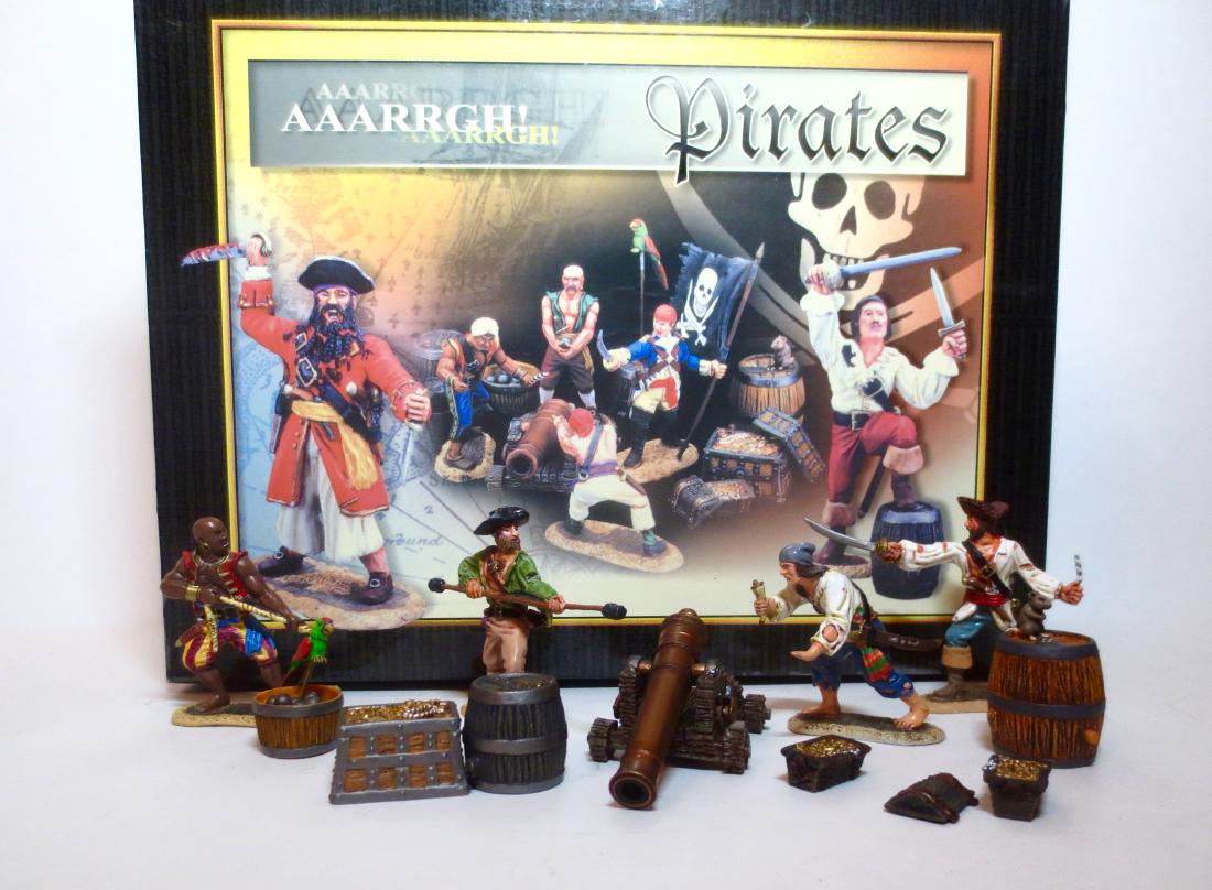 Conte Pirates #PIR023: Put one Across her Bow. Pirate Gun Crew #2. 12 pieces. Excellent condition. Box very good.