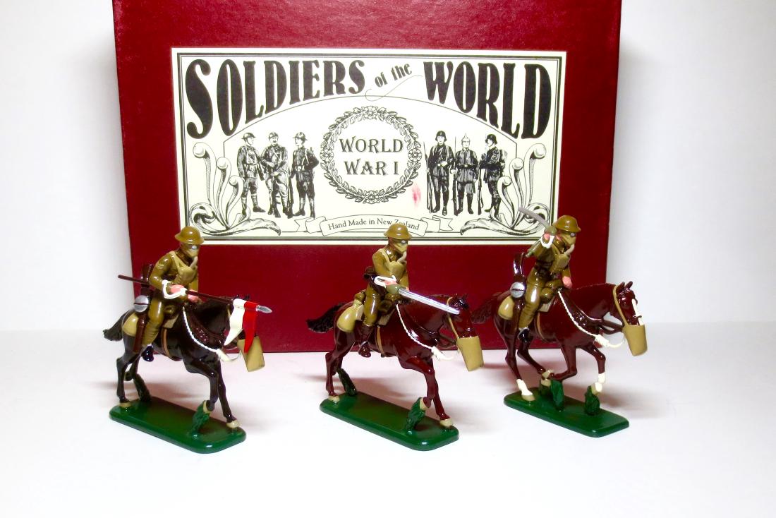 Soldiers of the World British Lancers Gas Masks (1 of 1)