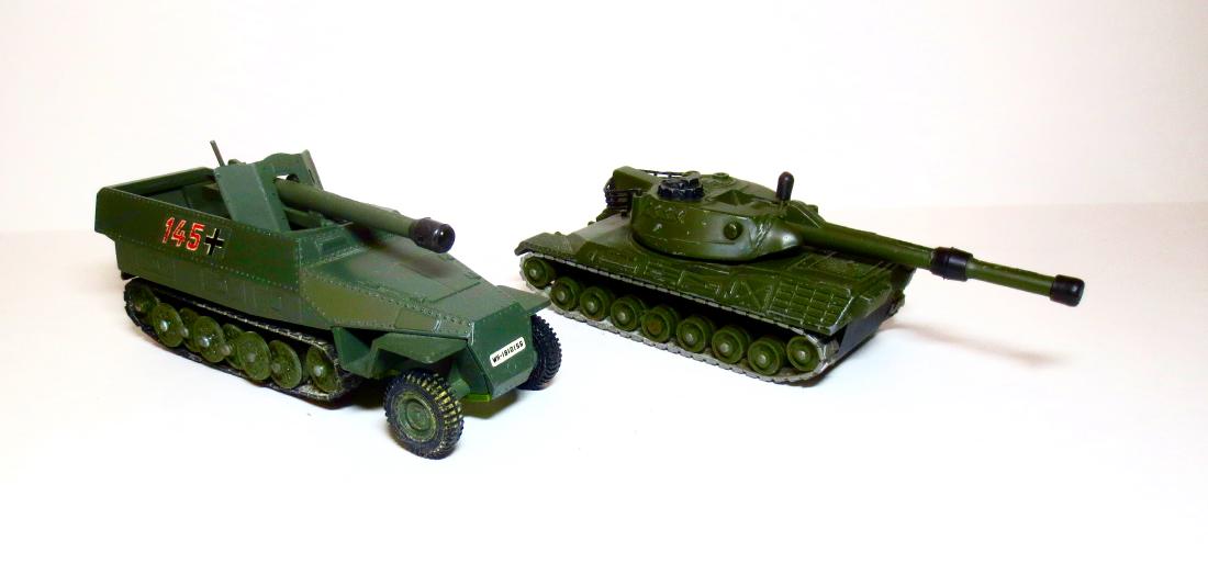 Dinky Leopard Tank and Tank Destroyer (1 of 1)