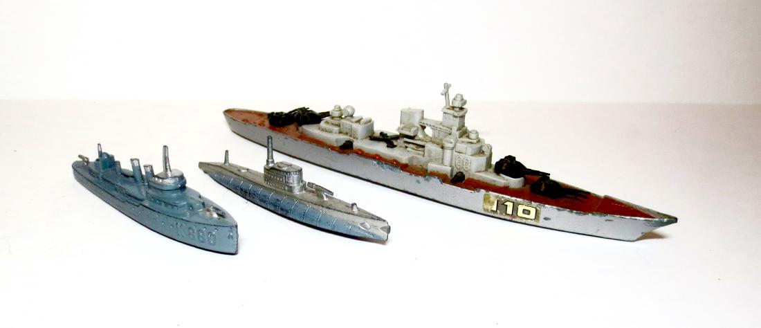 Tootsie toy and Matchbox Battleships: 3 pieces. Good condition. No boxes.