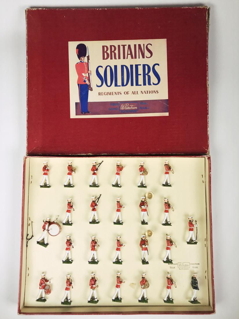 Britains Set #2112 Band of the US Marine Corps (1 of 2)
