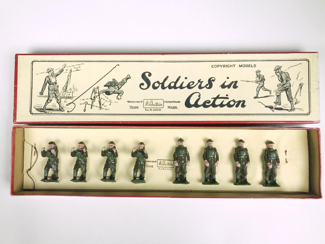 Britains Set #1794 Infantry in Steel Helmets (1 of 1)