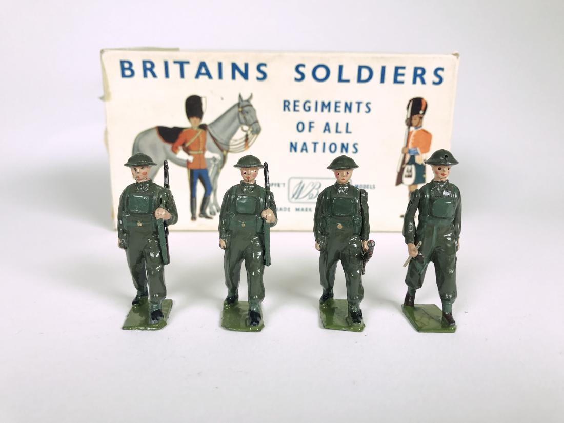 Britains Set #2130 Infantry Battledress Half Set (1 of 1)