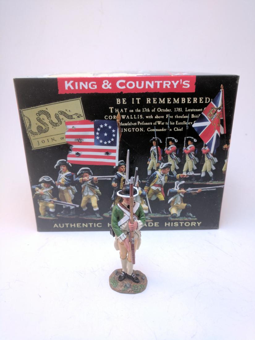 King & Country AR 048 Present Arms: 1 Piece Condition Excellent Box Excellent