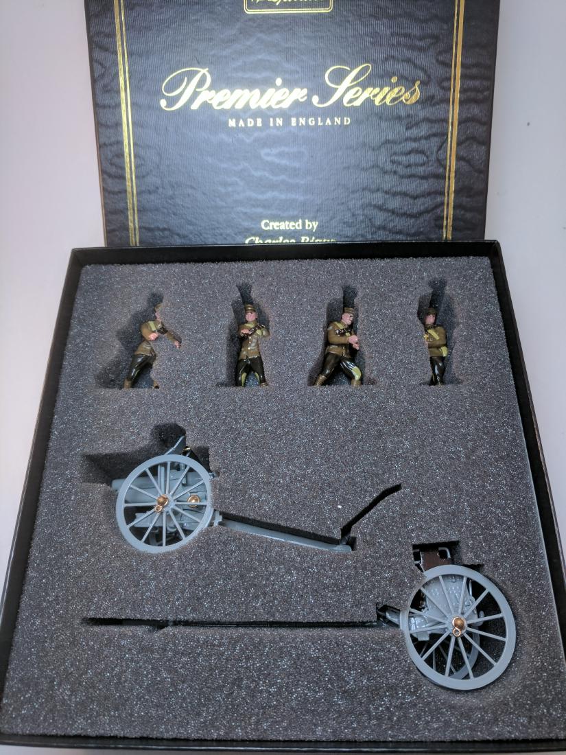 Britains Premier 8912 Howitzer Limber & Crew (1 of 1)