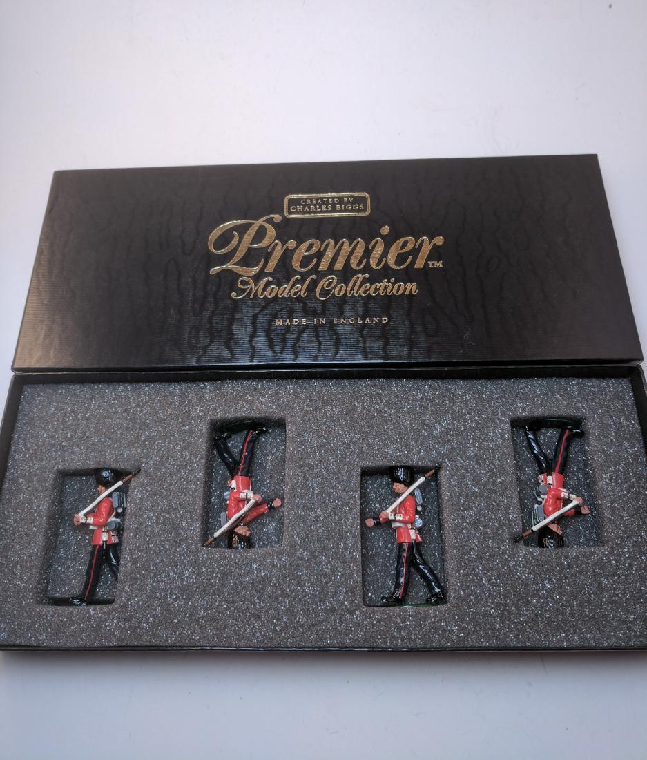 Britains Premier 9901 Coldstream Guardsmen (1 of 1)