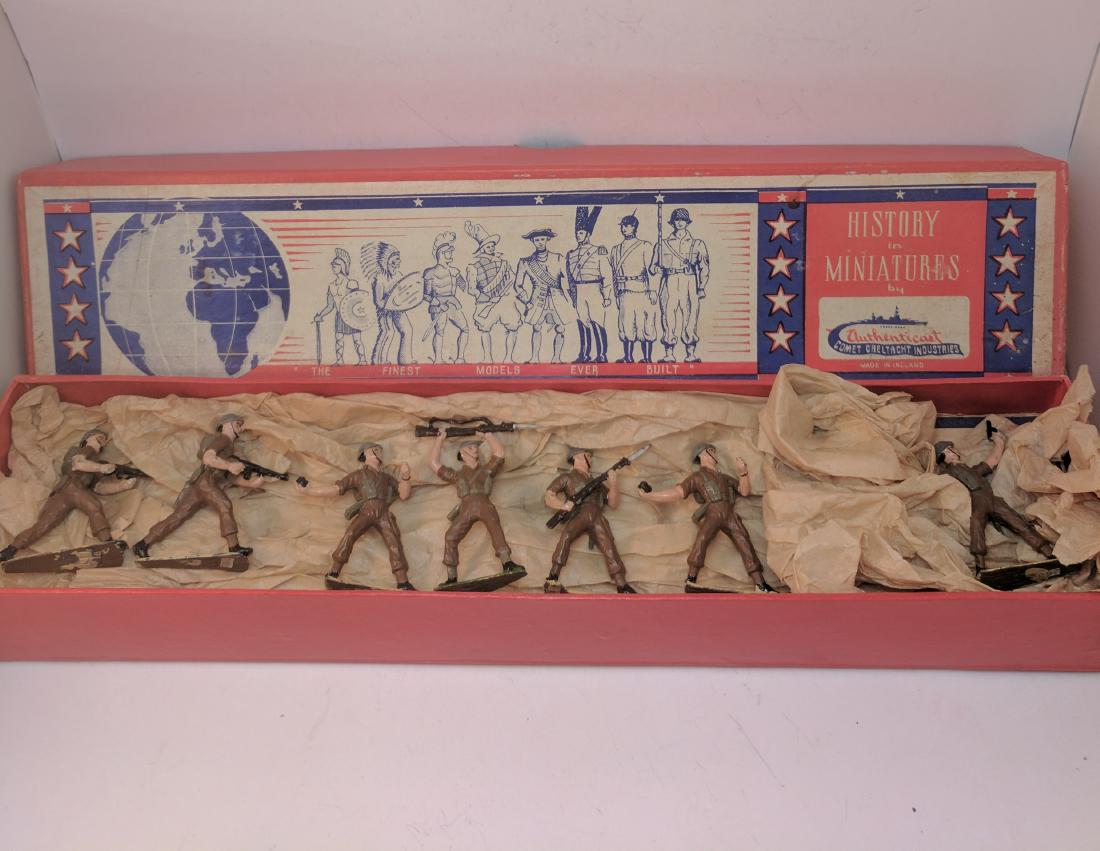 Authenticast WWII Troops Advancing (1 of 1)