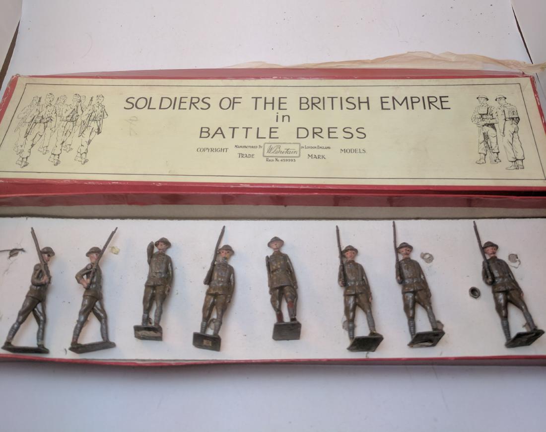 Britains  1858 British Infantry In Battle Dress (1 of 1)