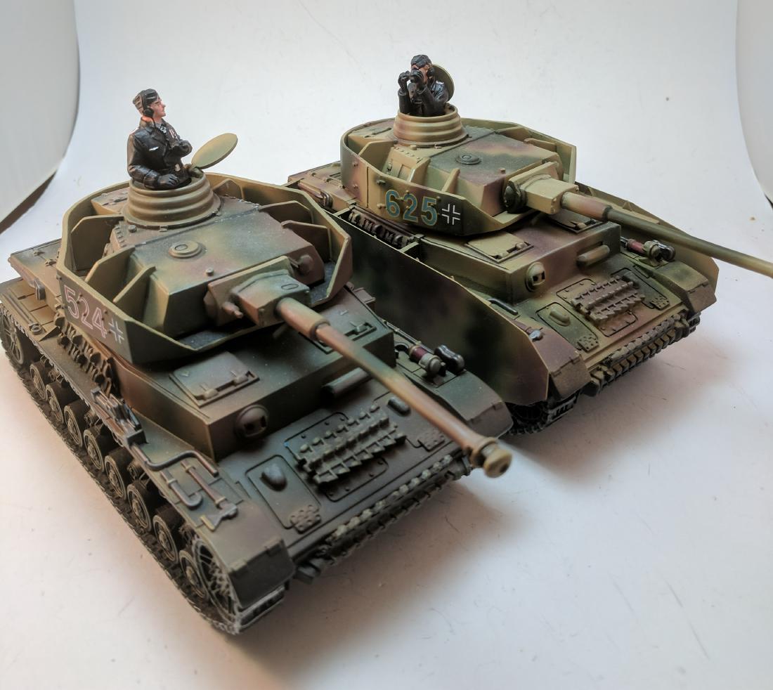 Britains Panzers: 4 Pieces Condition Excellent No Boxes