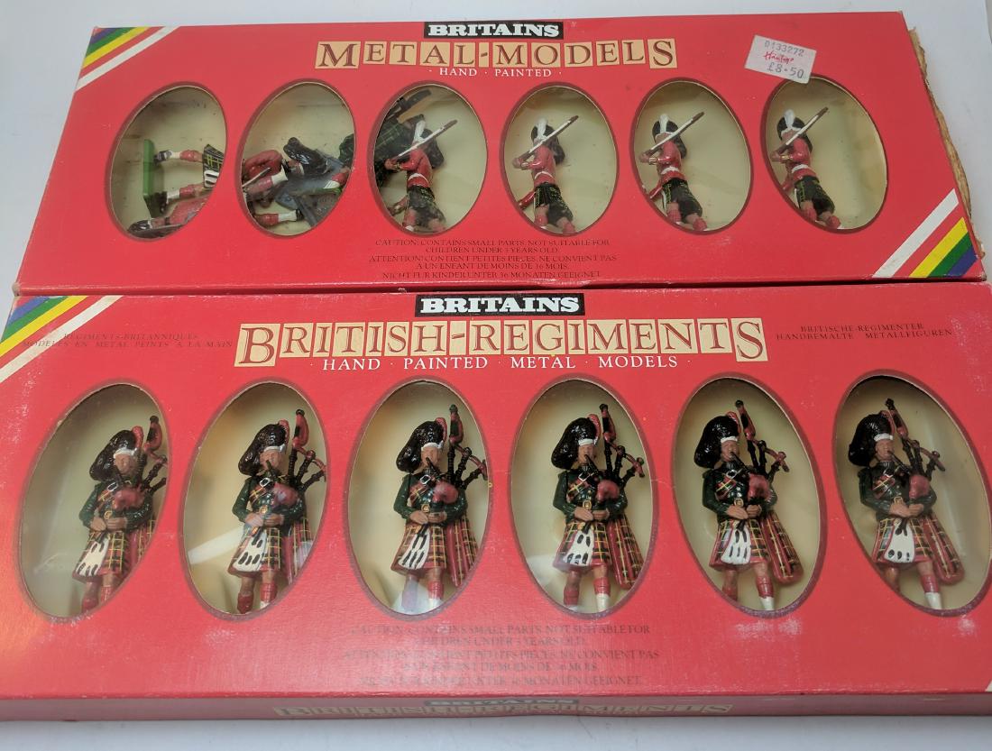 Britains 7239, 7240 Gordon & Black Watch (1 of 1)