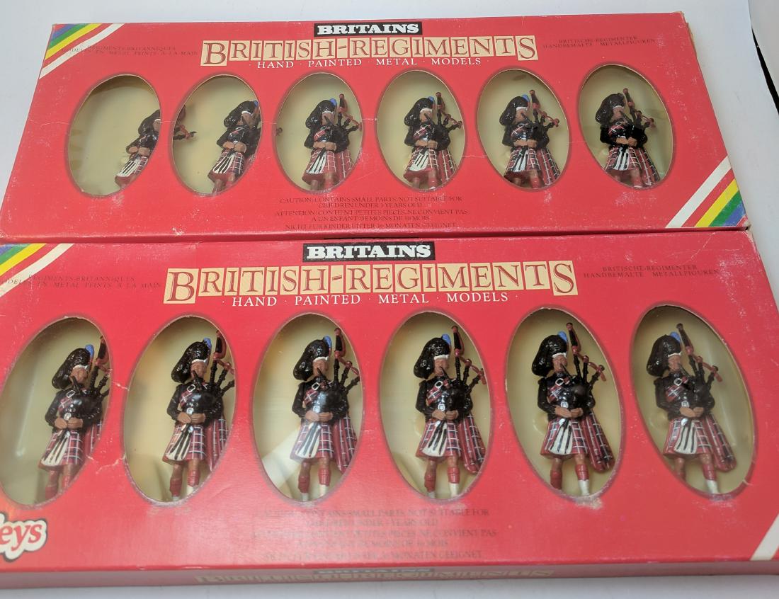 Britains 7241 Scots Guards Pipers (1 of 1)