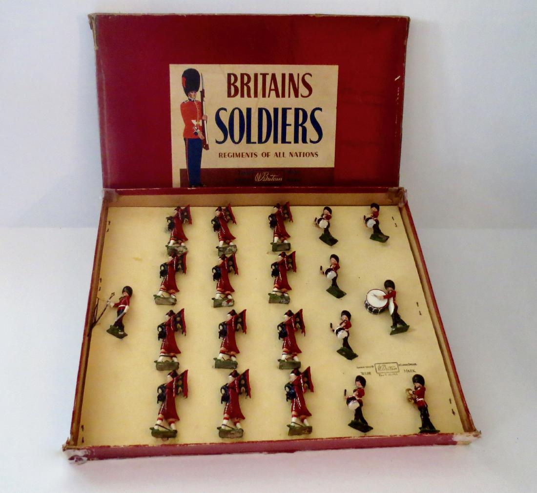 Britains Set #1722 Pipes & Drums (1 of 1)