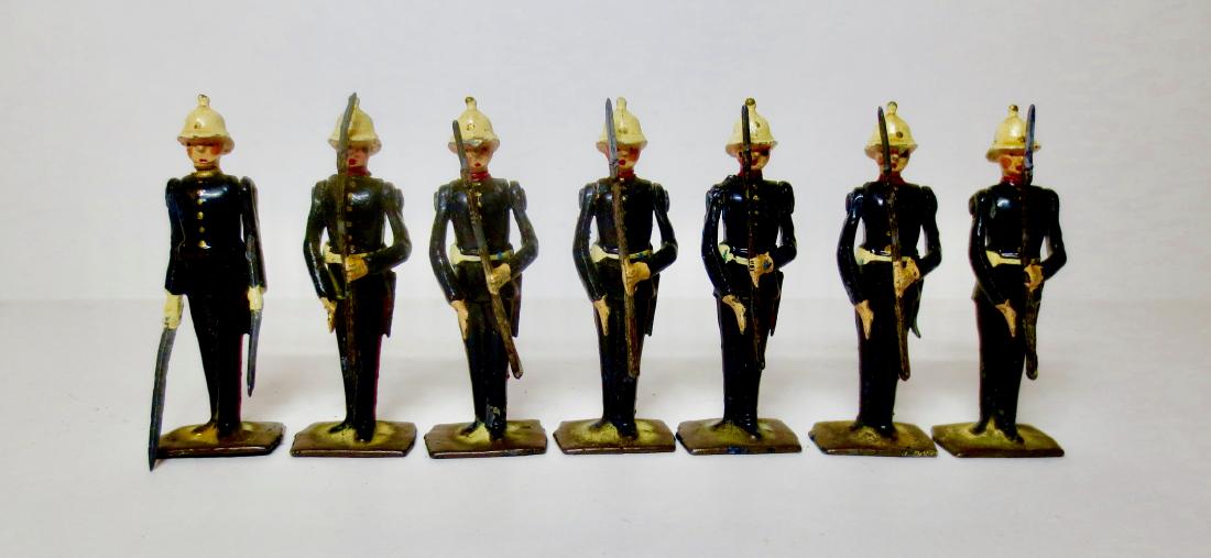 Britains Set #2071 Royal Marines at Present (1 of 1)
