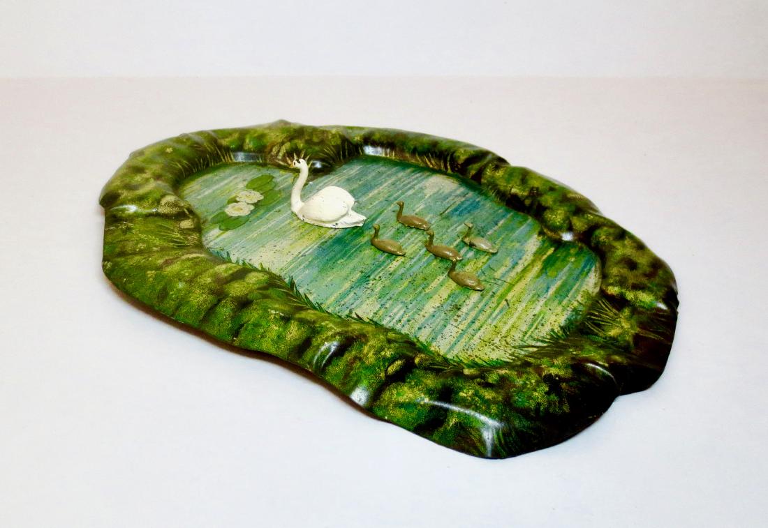 Britains Pond Swan and Cygnets (1 of 1)