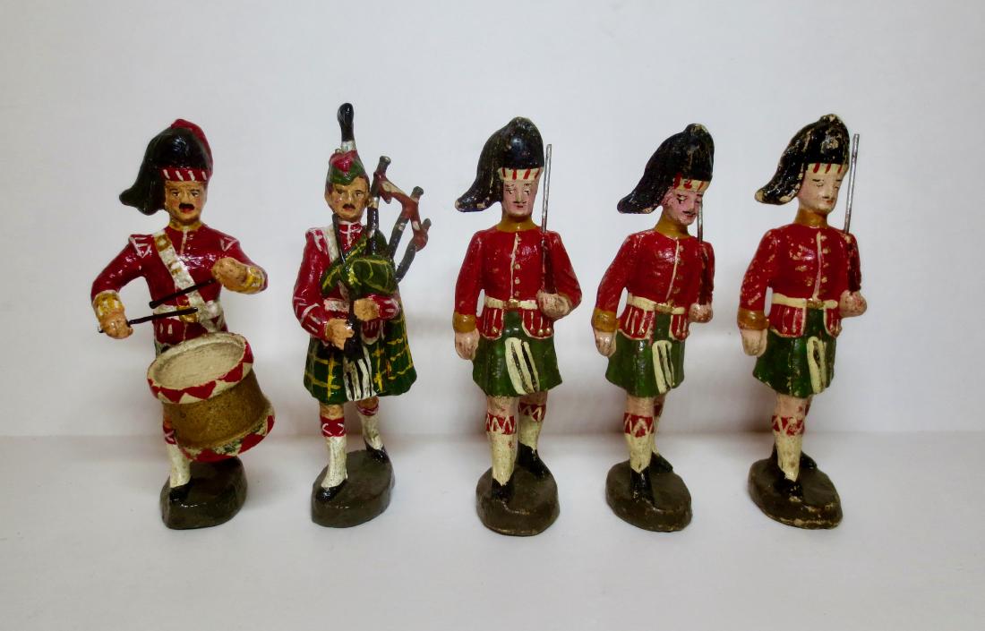 Elastolin Highlander Pipe & Drum Figures (1 of 1)