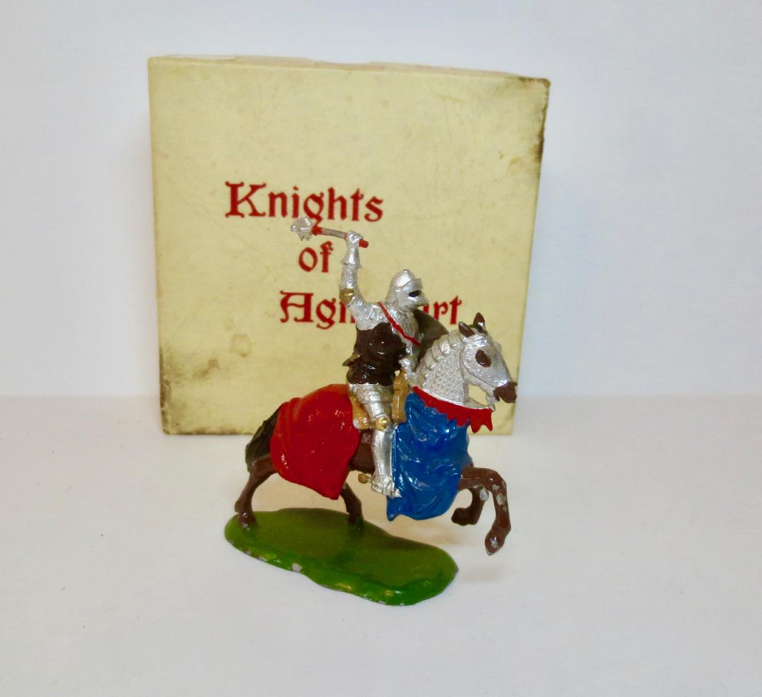 Britains Set #9492 Knights of Agincourt: With mace on charging horse. 1 piece. Good condition with some paint wear. Box good with surface wear on the top.