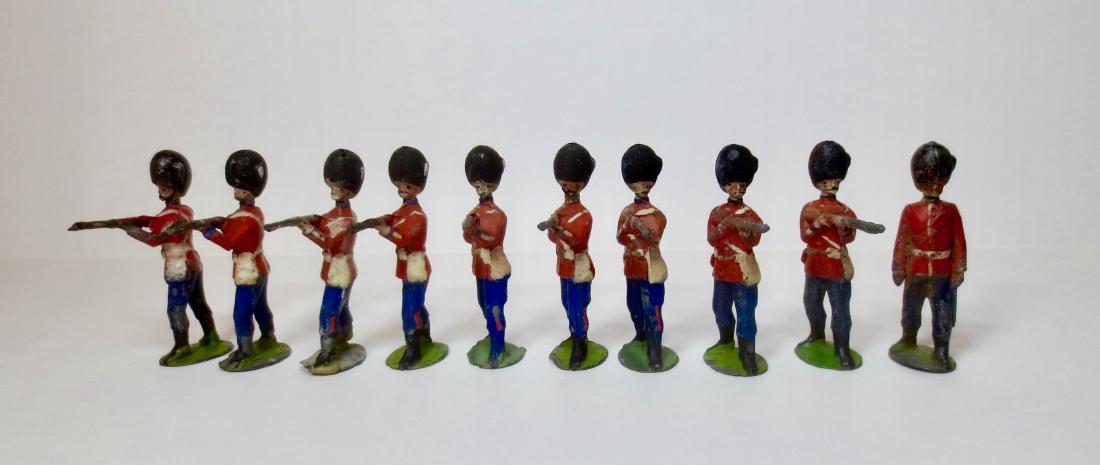 Britains Set #34 Grenadier Guards Firing (1 of 1)