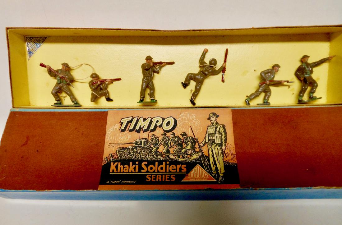 Timpo British Infantry in Original 1950s: Illustrated Box. Untied. Post War. 6 pieces. Condition is excellent. Box is very good.