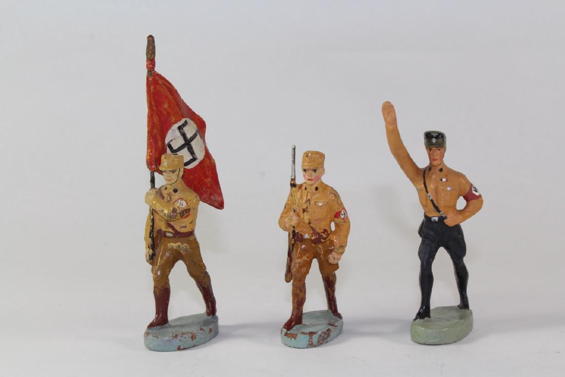 Elastolin SA Standard Bearer And Troops (1 of 1)