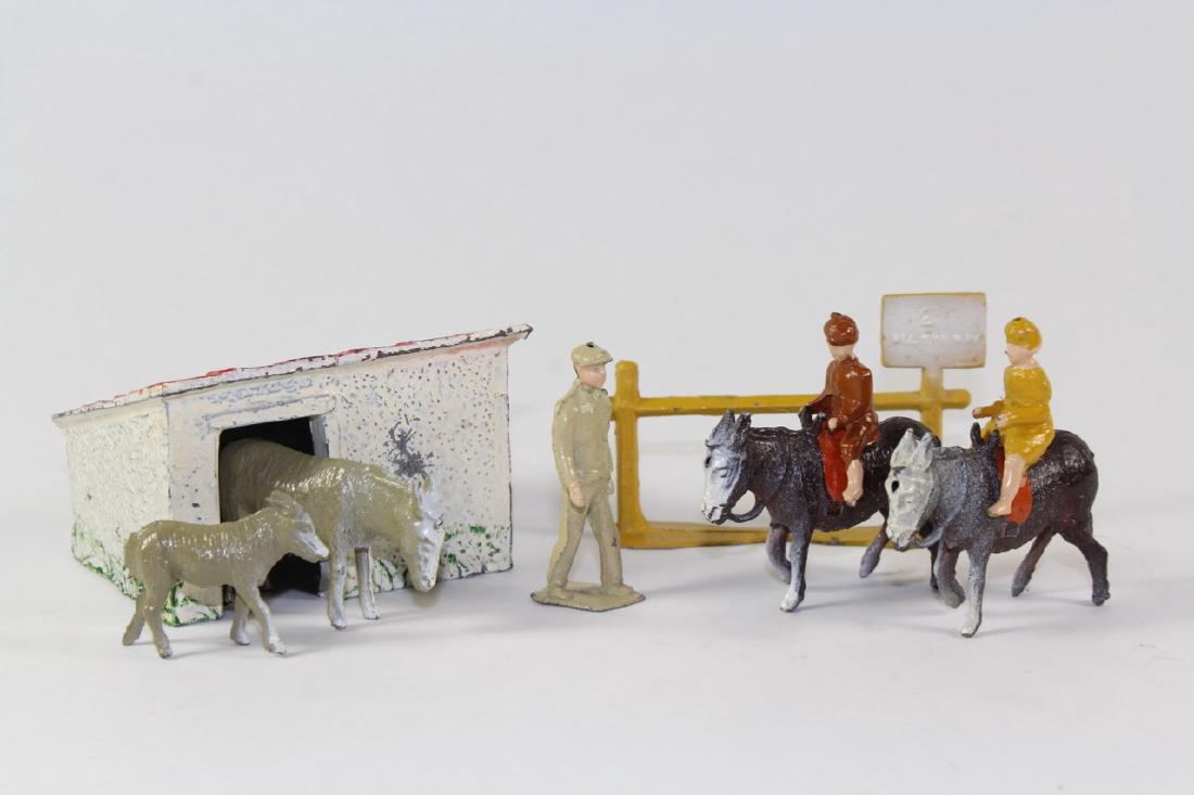 Taylor And Barrett Donkey Ride (1 of 1)