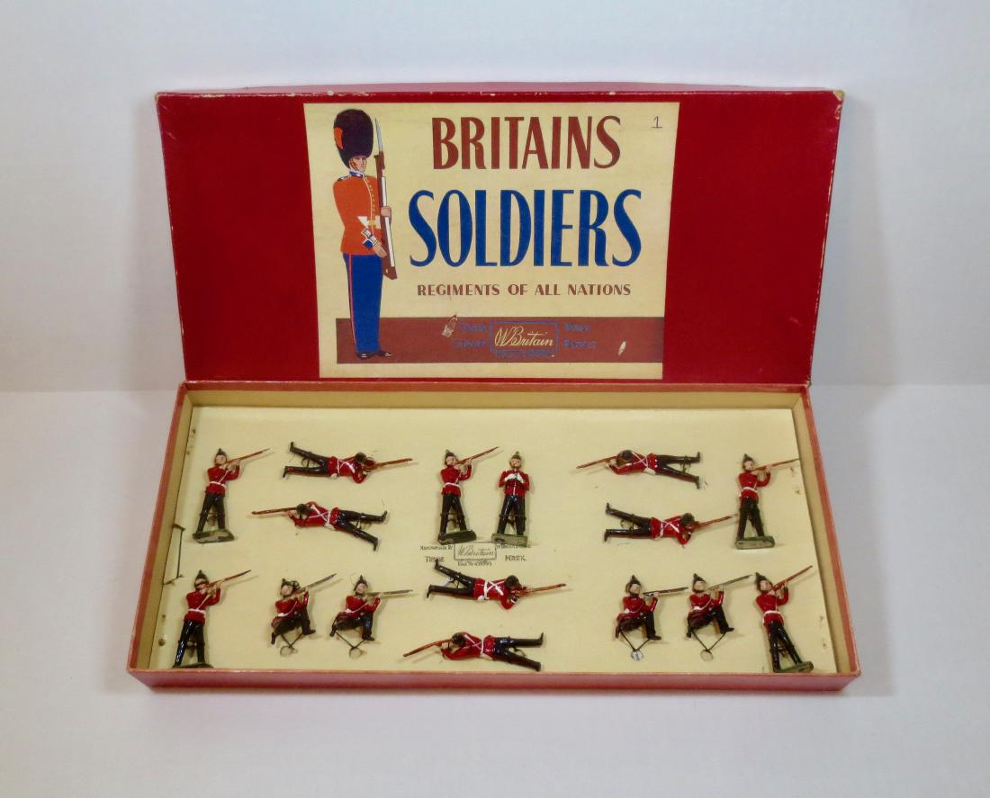 Britains Set #2086 Queen's Royal Regiment (1 of 1)