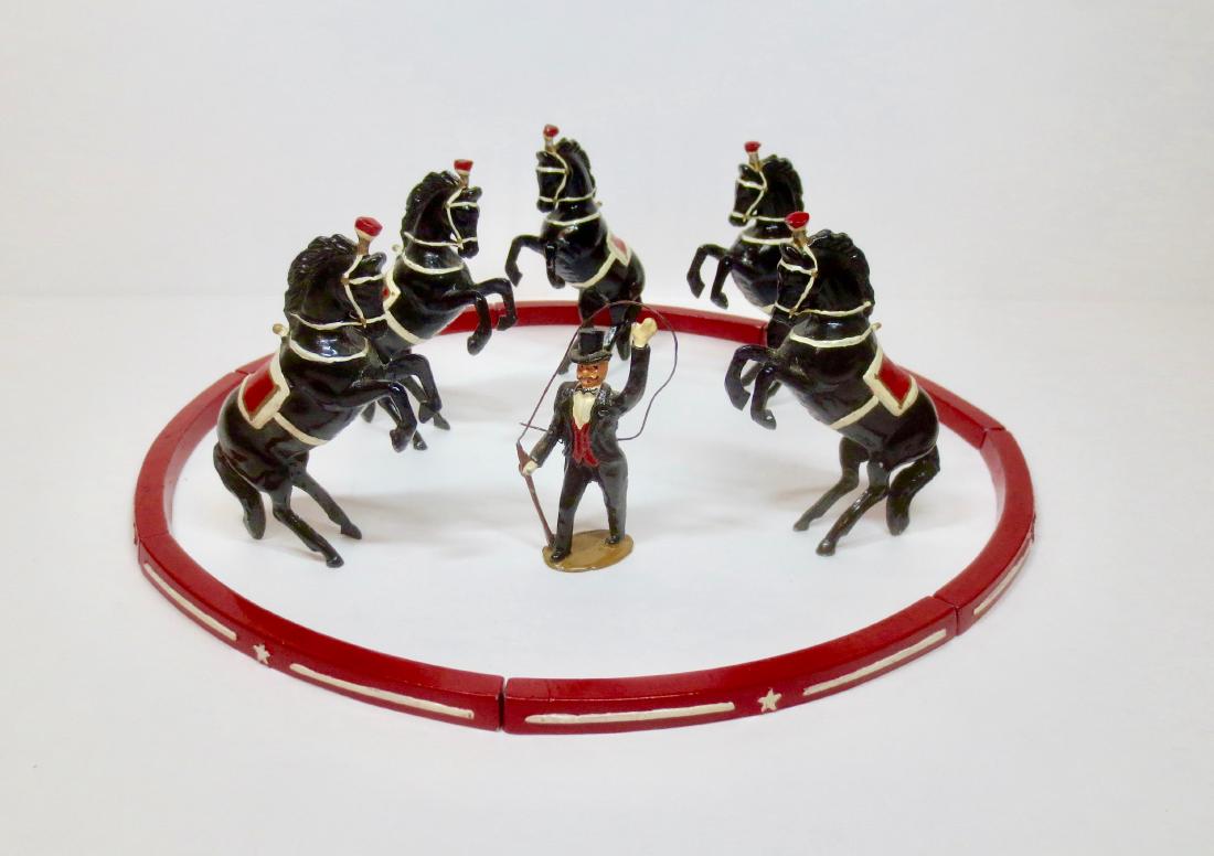 Timpo Solid Cast Circus Ringmaster and Horses (1 of 1)