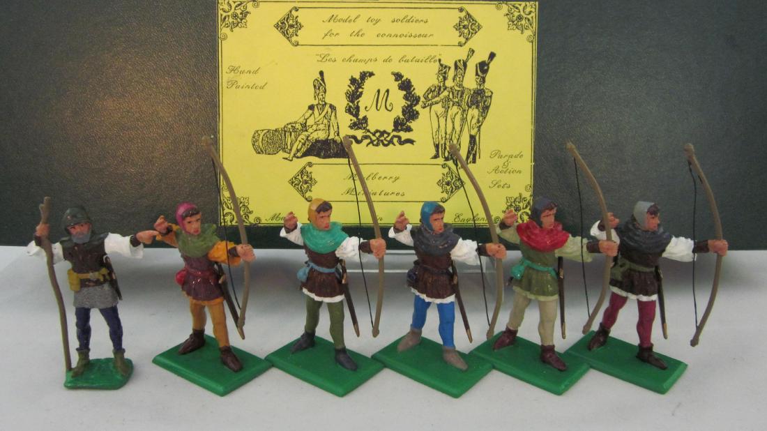 Mulberry Set #L Vingtiane with Longbowmen: Vingtiane with 5 English longbowmen who have just loosed their arrows. 6 pieces. Condition mint in excellent box.