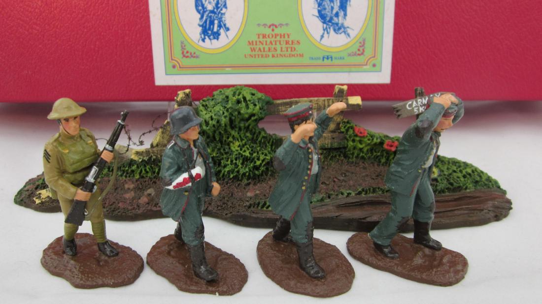 Trophy of Wales Set #GWD9 Sgt. York & Prisoners: Sgt. Alvin York with 3 prisoners. 5 pieces. Condition mint in excellent box.