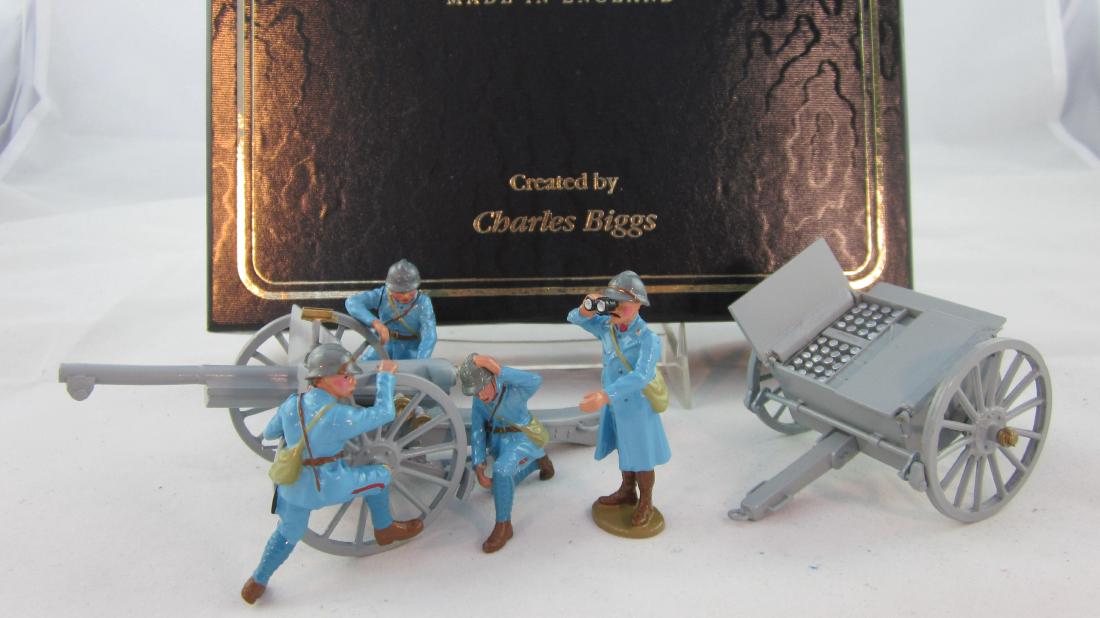 Premier Set #8937 French 75mm Gun & Crew: French 75mm gun & limber with 4 French crew in Horizon blue pieces. 6 pieces. Condition mint in excellent box.