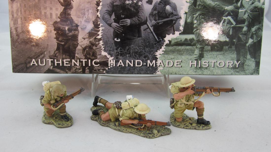 King & Country #EA015 8th Army Firing Line (1 of 1)