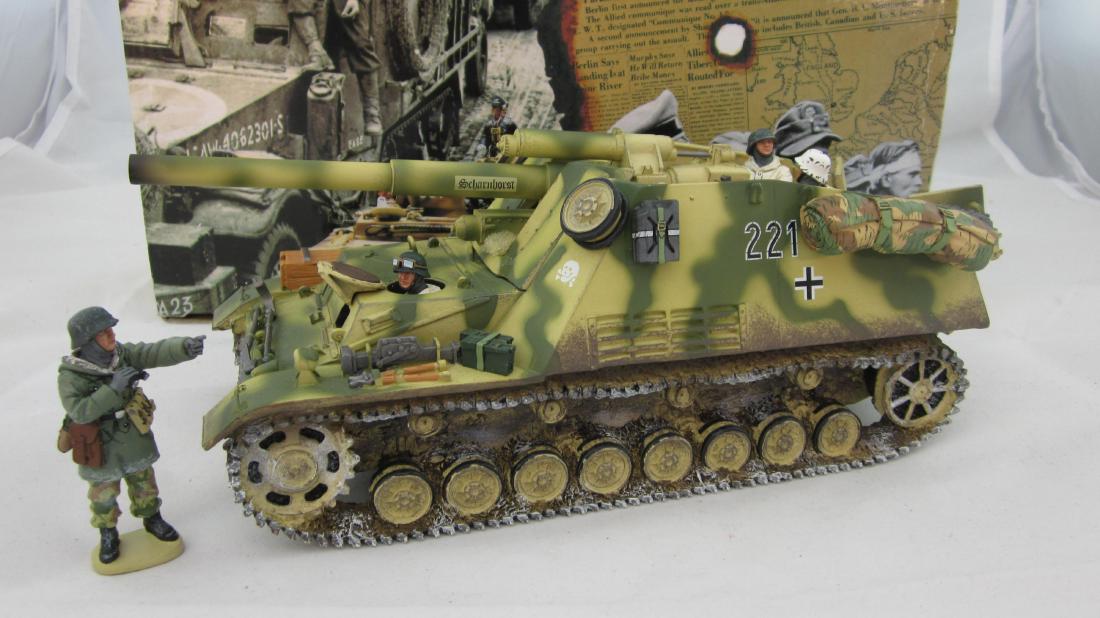 King & Country #WS079 150mm SPG Hummel (1 of 1)