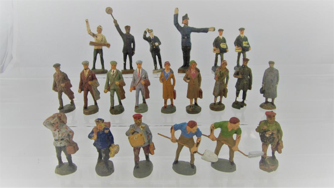 Elastolin Assorted 5cm Railway Figures (1 of 1)