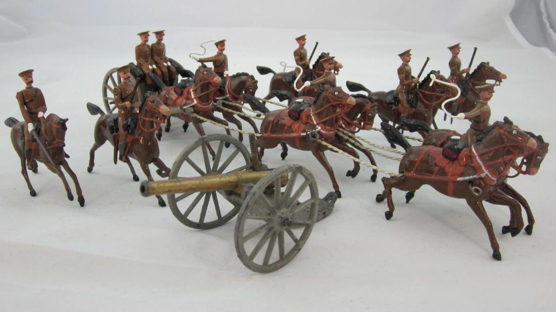 Britains Set #39A Active Service R.H.A.: Royal Horse Artillery, 1st Version Collar Harness with shafted limber & thick early twisted wire traces ), early caisson & gun with 4 trotting outriders with long carbines & cantering officer plus 2 r