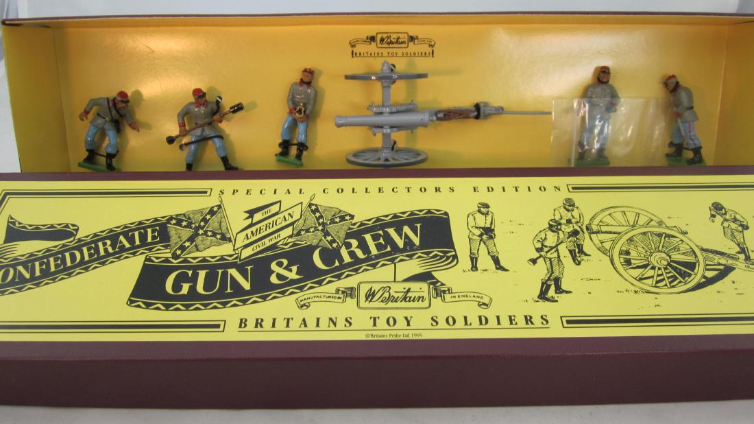 Britains Set #8876 Confederate Gun Team: Civil War Confederate Artillery Crew. 7 pieces. Condition mint in excellent box, still in outer carton. 1995.