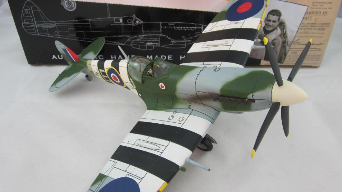 King & Country #RAF42 Spitfire MKIX Fighter (1 of 1)