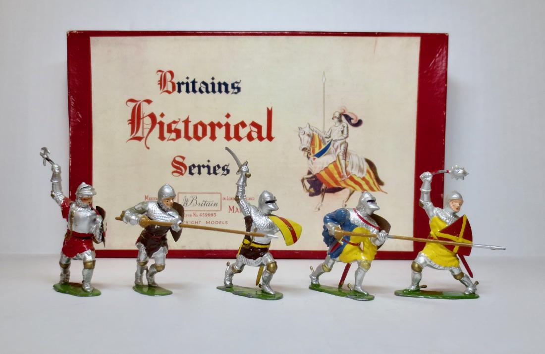 Britains Set #1664 Knight of Agincourt: 5 pieces. Post-war in Historical Series Box circa 1954 - 1960. Very good condition, with just a bit of paint wear. Box very good, with some general surface wear.