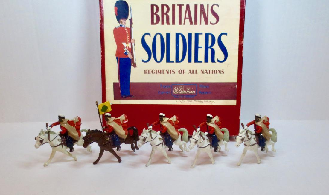 Britains Set #2172 Rare Spahi Algerian: 5 pieces. Post-war in ROAN. box. Excellent condition. Box fair, with some general surface wear, and top corner split. Top a bit dented in the middle.