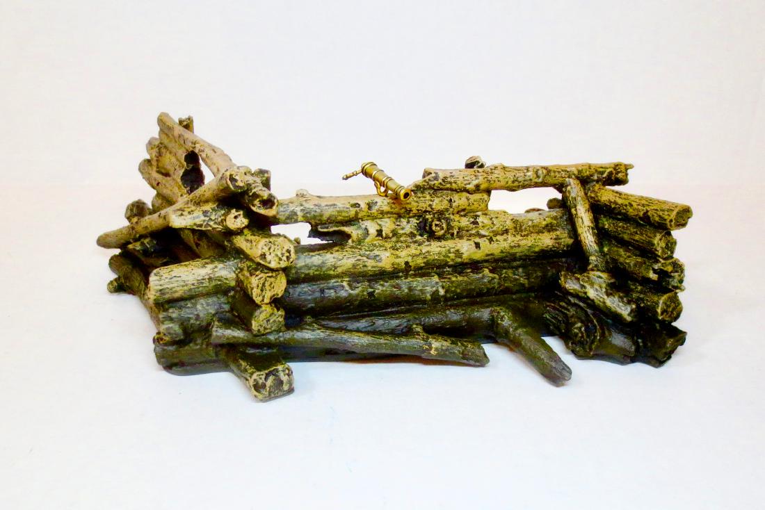 Crown Military Miniatures #TT-01: Battle of Fort Carillion Ticonderoga. French Defense. 2 pieces. Excellent condition. No box.